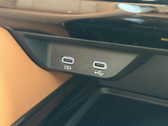 【黄色フォグランプ！！トヨタチームメイト！】パノラミックビューモニター　デジタルインナーミラー　両側パワースライドドア　１４インチディスプレイオーディオ　ベンチレーション　シートヒーター　ＥＴＣ２．０