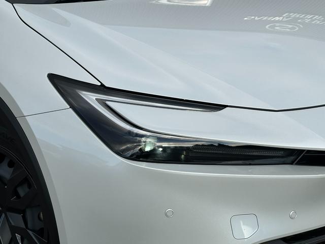 プリウス Ｇ　【ブラインドスポットモニター！！ＥＴＣ２．０！】８インチディスプレイオーディオ　ＡＣ１００Ｖ電源　トヨタセーフティセンス　エレクトロシフトマチック　電動パーキングブレーキ　全席オートウィンドウ　ＬＤＡ（13枚目）