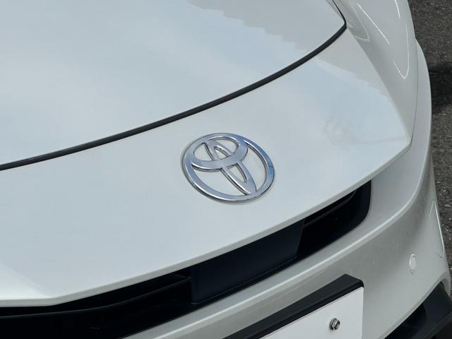 プリウス Ｇ　【ブラインドスポットモニター！！ＥＴＣ２．０！】８インチディスプレイオーディオ　ＡＣ１００Ｖ電源　トヨタセーフティセンス　エレクトロシフトマチック　電動パーキングブレーキ　全席オートウィンドウ　ＬＤＡ（15枚目）