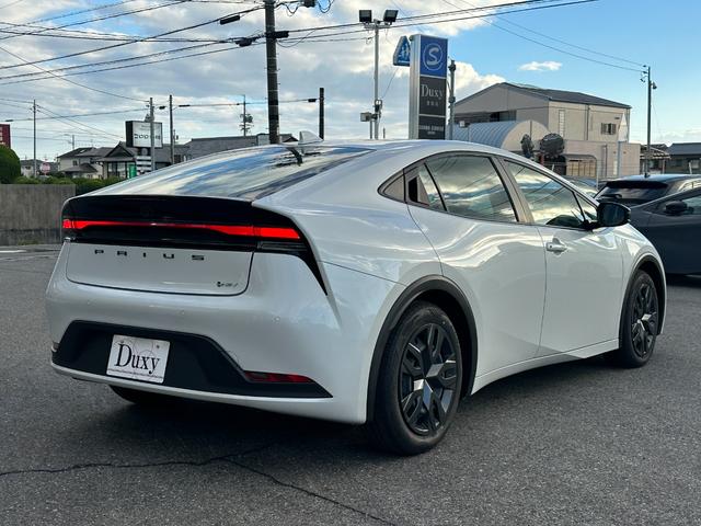 プリウス Ｇ　【ブラインドスポットモニター！！ＥＴＣ２．０！】８インチディスプレイオーディオ　ＡＣ１００Ｖ電源　トヨタセーフティセンス　エレクトロシフトマチック　電動パーキングブレーキ　全席オートウィンドウ　ＬＤＡ（22枚目）