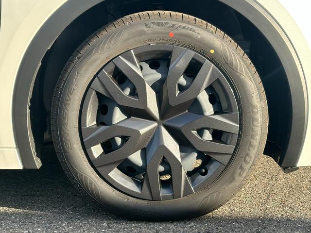 プリウス Ｇ　【ブラインドスポットモニター！！ＥＴＣ２．０！】８インチディスプレイオーディオ　ＡＣ１００Ｖ電源　トヨタセーフティセンス　エレクトロシフトマチック　電動パーキングブレーキ　全席オートウィンドウ　ＬＤＡ（33枚目）