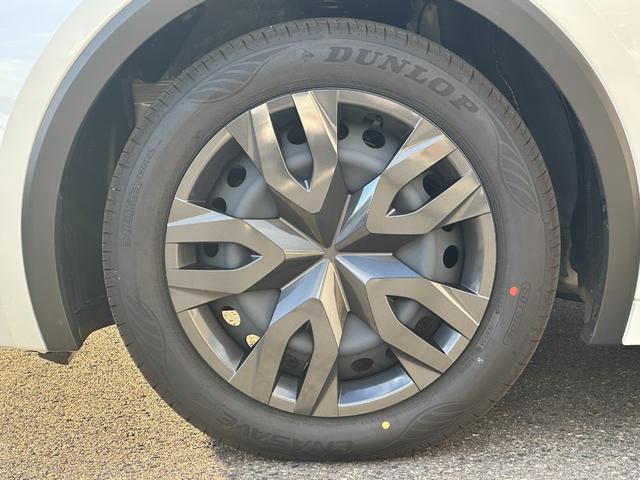 プリウス Ｇ　【ブラインドスポットモニター！！ＥＴＣ２．０！】８インチディスプレイオーディオ　ＡＣ１００Ｖ電源　トヨタセーフティセンス　エレクトロシフトマチック　電動パーキングブレーキ　全席オートウィンドウ　ＬＤＡ（35枚目）