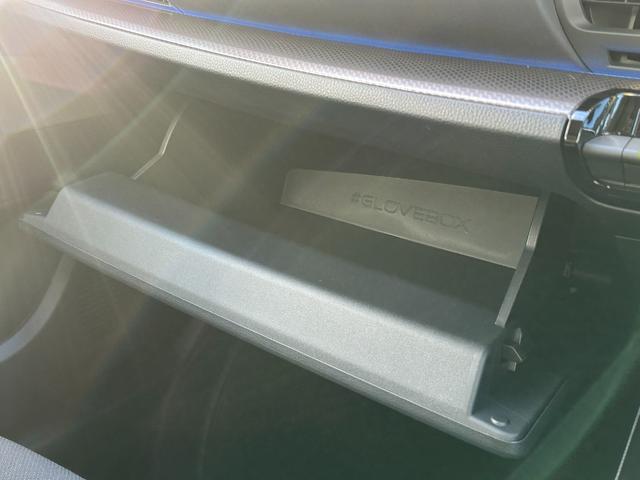 プリウス Ｇ　【ブラインドスポットモニター！！ＥＴＣ２．０！】８インチディスプレイオーディオ　ＡＣ１００Ｖ電源　トヨタセーフティセンス　エレクトロシフトマチック　電動パーキングブレーキ　全席オートウィンドウ　ＬＤＡ（65枚目）