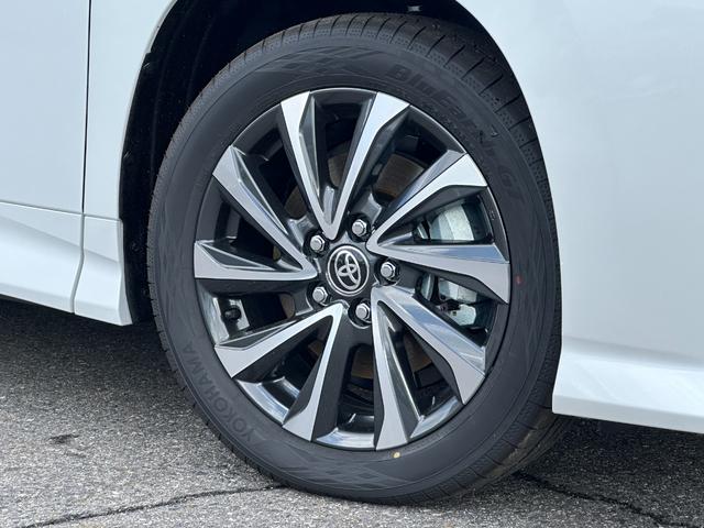 ヴォクシー ハイブリッドＳ－Ｚ　【改モデル！！アドバンスドドライブ！！】ブラインドスポットモニター　ヘッドアップディスプレイ　三眼ＬＥＤヘッドライト　シートヒーター　オットマン　両側パワースライドドア　快適利便パッケージＨｉ　ＥＴＣ（19枚目）