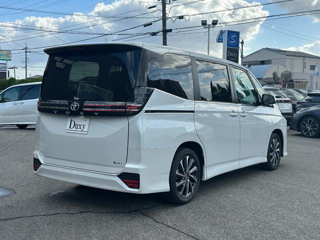 ヴォクシー ハイブリッドＳ－Ｚ　【改モデル！！アドバンスドドライブ！！】ブラインドスポットモニター　ヘッドアップディスプレイ　三眼ＬＥＤヘッドライト　シートヒーター　オットマン　両側パワースライドドア　快適利便パッケージＨｉ　ＥＴＣ（22枚目）