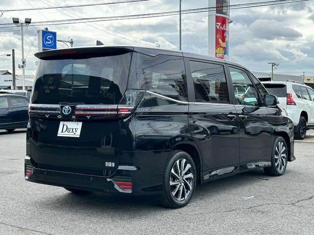 ヴォクシー ハイブリッドＳ－Ｚ　【快適利便パッケージＨｉ！！１０．５ディスプレイオーディオＰｌｕｓ！！】　トヨタチームメイト　ブラインドスポットモニター　両側電動パワースライドドア　ヘッドアップディスプレイ　デジタルインナーミラー（19枚目）