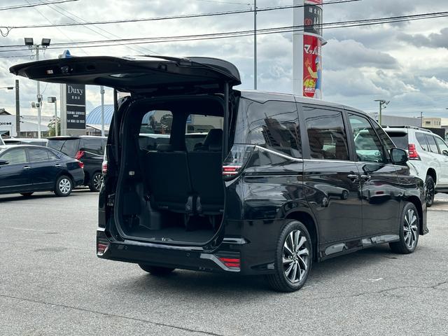 ヴォクシー ハイブリッドＳ－Ｚ　【快適利便パッケージＨｉ！！１０．５ディスプレイオーディオＰｌｕｓ！！】　トヨタチームメイト　ブラインドスポットモニター　両側電動パワースライドドア　ヘッドアップディスプレイ　デジタルインナーミラー（20枚目）