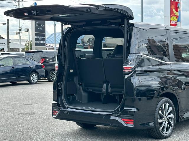 ヴォクシー ハイブリッドＳ－Ｚ　【快適利便パッケージＨｉ！！１０．５ディスプレイオーディオＰｌｕｓ！！】　トヨタチームメイト　ブラインドスポットモニター　両側電動パワースライドドア　ヘッドアップディスプレイ　デジタルインナーミラー（21枚目）