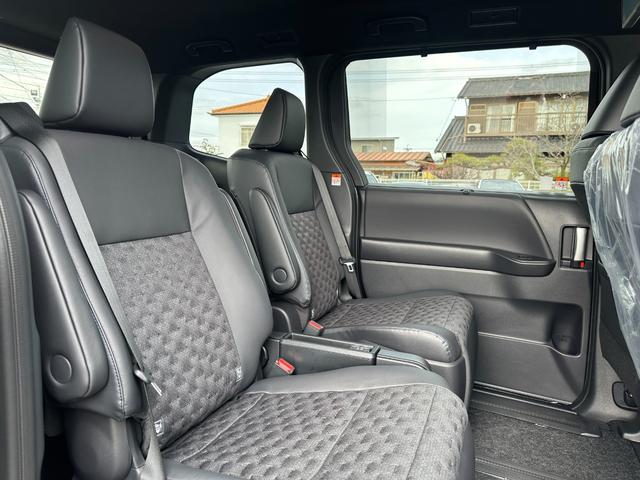 ヴォクシー ハイブリッドＳ－Ｚ　【快適利便パッケージＨｉ！！１０．５ディスプレイオーディオＰｌｕｓ！！】　トヨタチームメイト　ブラインドスポットモニター　両側電動パワースライドドア　ヘッドアップディスプレイ　デジタルインナーミラー（63枚目）