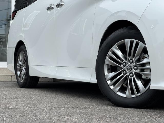 アルファードハイブリッド Ｚ　【左右独立ムーンルーフ！カラーヘッドアップディスプレイ！】アドバンスドパーク１４インチディスプレイオーディオ　１３．２インチフリップダウンモニター　寒冷地仕様　スペアタイヤ　ブラインドスポットモニター（23枚目）