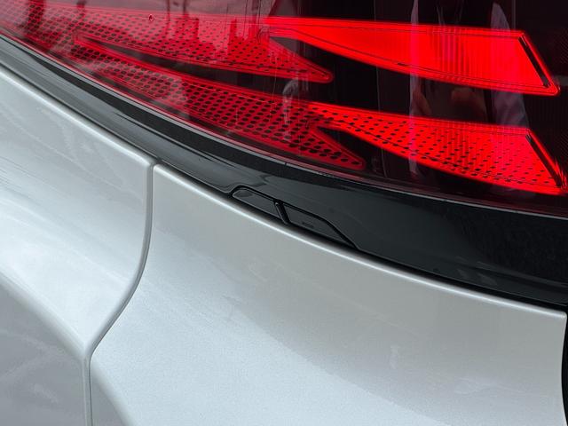 アルファードハイブリッド Ｚ　【左右独立ムーンルーフ！カラーヘッドアップディスプレイ！】アドバンスドパーク１４インチディスプレイオーディオ　１３．２インチフリップダウンモニター　寒冷地仕様　スペアタイヤ　ブラインドスポットモニター（34枚目）