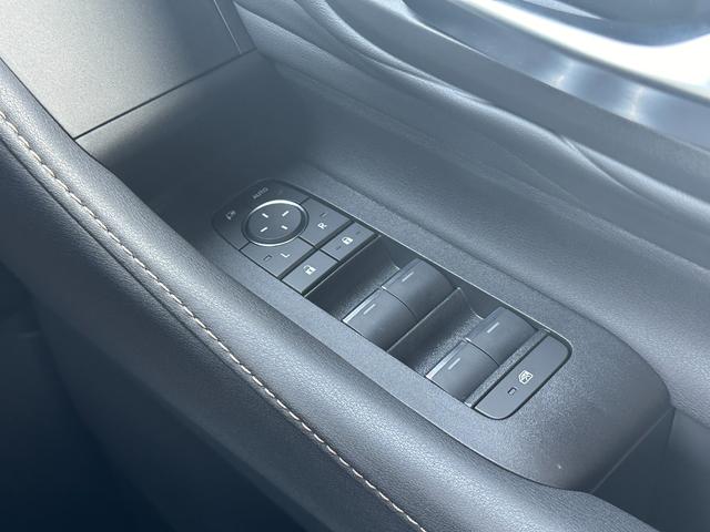 アルファードハイブリッド Ｚ　【左右独立ムーンルーフ！カラーヘッドアップディスプレイ！】アドバンスドパーク１４インチディスプレイオーディオ　１３．２インチフリップダウンモニター　寒冷地仕様　スペアタイヤ　ブラインドスポットモニター（49枚目）