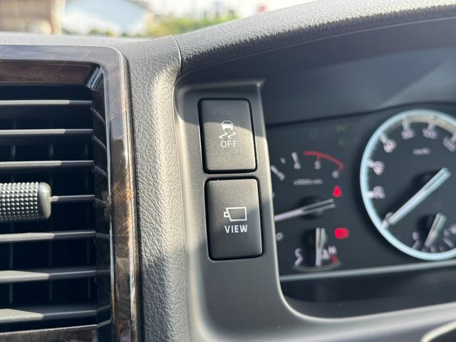 ハイエースバン 　【パノラミックビューモニター！デジタルインナーミラー！】寒冷地仕様　両側パワースライドドア　２０周年限定スカッフプレート　ウッドコンビハンドル　ＬＥＤヘッドライト　プッシュスタート　イージークローザー（48枚目）
