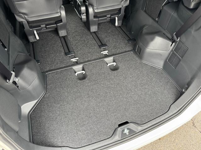 ノア ハイブリッドＳ－Ｚ　【１０．５インチディスプレイオーディオ！三眼ＬＥＤヘッドライト】デジタルインナーミラー　ヘッドアップディスプレイ　バックカメラ　アドバンストドライブ　後席シートヒーター　快適利便パッケージＨｉ　ＥＴＣ（76枚目）