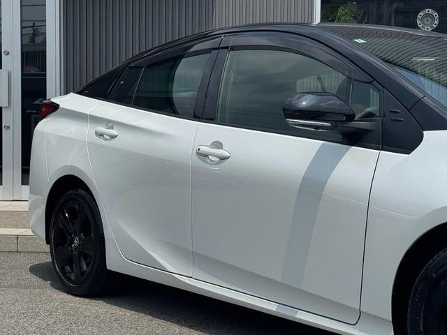 プリウス Ｓツーリングセレクション・ブラックエディション　【特別仕様車！ツートンカラー！！】純正８インチディスプレイオーディオ　両席シートヒーター　ドラレコ前後　クルーズコントロール　ＡＣ１００Ｖコンセント　トヨタセーフティセンス　パノラミックビューモニター（16枚目）