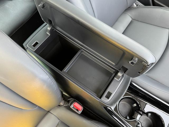 プリウス Ｓツーリングセレクション・ブラックエディション　【特別仕様車！ツートンカラー！！】純正８インチディスプレイオーディオ　両席シートヒーター　ドラレコ前後　クルーズコントロール　ＡＣ１００Ｖコンセント　トヨタセーフティセンス　パノラミックビューモニター（56枚目）