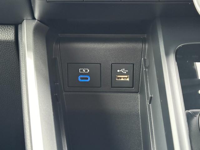 ヴォクシー 　【即納！１０．５インチディスプレイオーディオＰｌｕｓ！！】三眼ＬＥＤヘッド　両側電動スライドドア　ＨＤＭＩ入力端子　フルセグＴＶ　クルーズコントロール　シートヒーター　ＣＤ／ＤＶＤデッキ　ＥＴＣ２．０（52枚目）