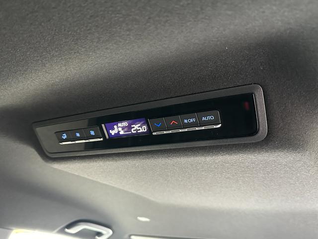 ヴォクシー 　【即納！１０．５インチディスプレイオーディオＰｌｕｓ！！】三眼ＬＥＤヘッド　両側電動スライドドア　ＨＤＭＩ入力端子　フルセグＴＶ　クルーズコントロール　シートヒーター　ＣＤ／ＤＶＤデッキ　ＥＴＣ２．０（70枚目）