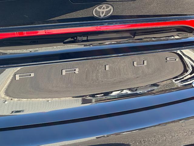 プリウス Ｚ　【１２．３インチディスプレイオーディオ！　デジタルインナーミラー！！】　ドラレコ前後　アドバンストパーク　パノラミックビューモニター　ベンチレーション　ワイヤレス充電　パワーバックドア　シートヒーター（26枚目）