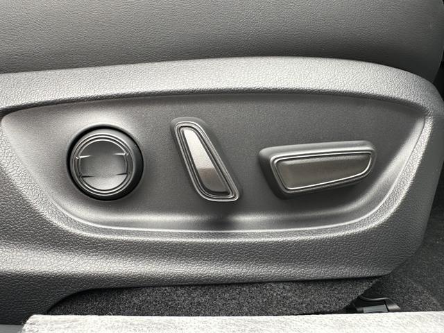 プリウス Ｚ　【１２．３インチディスプレイオーディオ！　デジタルインナーミラー！！】　ドラレコ前後　アドバンストパーク　パノラミックビューモニター　ベンチレーション　ワイヤレス充電　パワーバックドア　シートヒーター（45枚目）