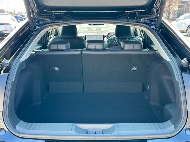 プリウス Ｚ　【１２．３インチディスプレイオーディオ！　デジタルインナーミラー！！】　ドラレコ前後　アドバンストパーク　パノラミックビューモニター　ベンチレーション　ワイヤレス充電　パワーバックドア　シートヒーター（76枚目）