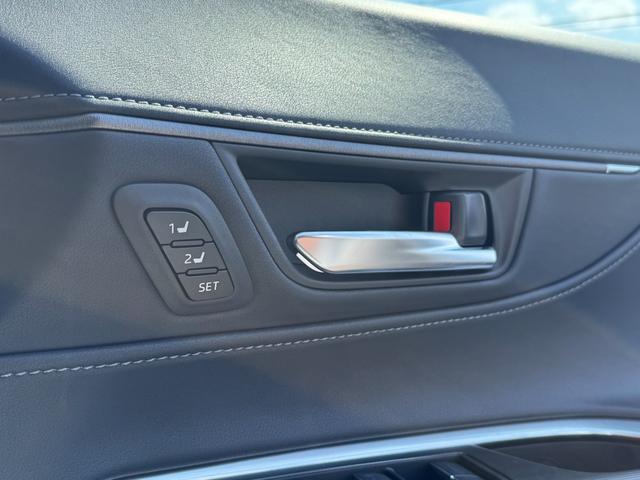 ハリアーハイブリッド Ｚ　レザーパッケージ・ナイトシェード　【調光パノラマルーフ！モデリスタエアロ！】１２．３インチディスプレイオーディオ　ＪＢＬサウンドシステム　ＡＣ１００Ｖ電源　１９インチアルミホイール　パノラミックビューモニター　ヘッドアップディスプレイ（50枚目）