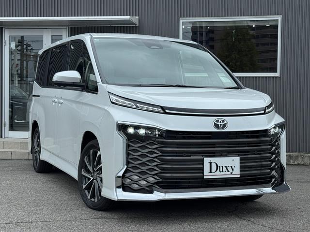 ヴォクシー ハイブリッドＳ－Ｚ　【改モデル！！パノラミックビューモニター！！】３眼ＬＥＤヘッドライト　快適利便パッケージ　アドバンストドライブ　ヘッドアップディスプレイ　デジタルインナーミラー　寒冷地仕様　スペアタイヤ　両側パワスラ（9枚目）