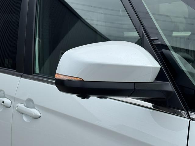 ヴォクシー ハイブリッドＳ－Ｚ　【改モデル！！パノラミックビューモニター！！】３眼ＬＥＤヘッドライト　快適利便パッケージ　アドバンストドライブ　ヘッドアップディスプレイ　デジタルインナーミラー　寒冷地仕様　スペアタイヤ　両側パワスラ（19枚目）