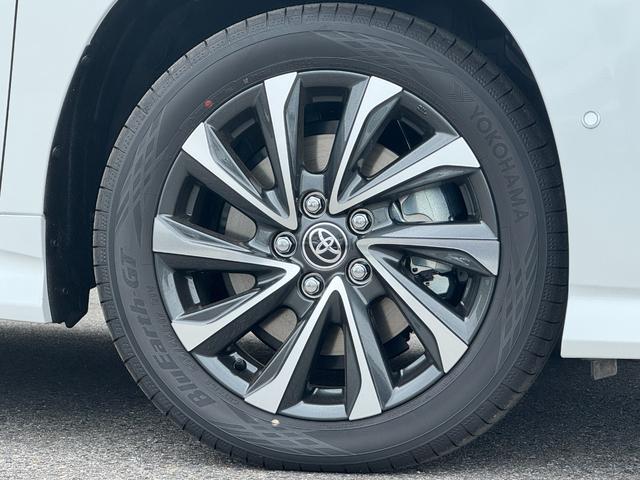 ヴォクシー ハイブリッドＳ－Ｚ　【改モデル！！パノラミックビューモニター！！】３眼ＬＥＤヘッドライト　快適利便パッケージ　アドバンストドライブ　ヘッドアップディスプレイ　デジタルインナーミラー　寒冷地仕様　スペアタイヤ　両側パワスラ（21枚目）