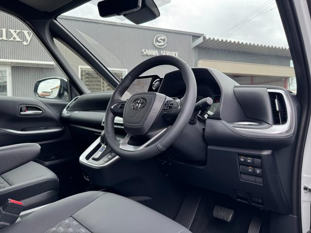 ヴォクシー ハイブリッドＳ－Ｚ　【改モデル！！パノラミックビューモニター！！】３眼ＬＥＤヘッドライト　快適利便パッケージ　アドバンストドライブ　ヘッドアップディスプレイ　デジタルインナーミラー　寒冷地仕様　スペアタイヤ　両側パワスラ（68枚目）