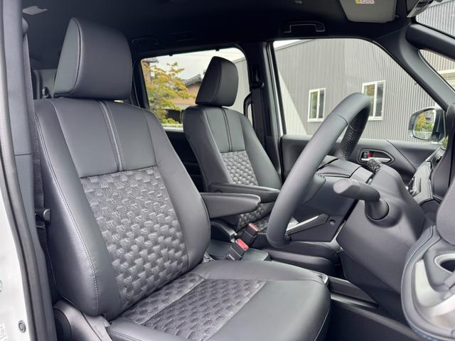 ヴォクシー ハイブリッドＳ－Ｚ　【改モデル！！パノラミックビューモニター！！】３眼ＬＥＤヘッドライト　快適利便パッケージ　アドバンストドライブ　ヘッドアップディスプレイ　デジタルインナーミラー　寒冷地仕様　スペアタイヤ　両側パワスラ（69枚目）