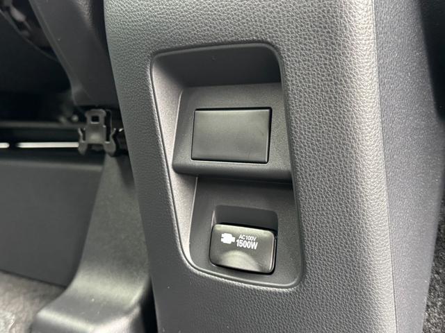 ヴォクシー ハイブリッドＳ－Ｚ　【改モデル！！パノラミックビューモニター！！】３眼ＬＥＤヘッドライト　快適利便パッケージ　アドバンストドライブ　ヘッドアップディスプレイ　デジタルインナーミラー　寒冷地仕様　スペアタイヤ　両側パワスラ（74枚目）