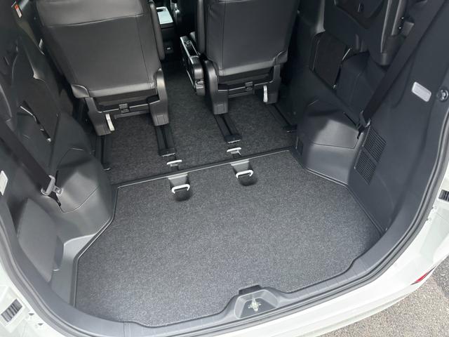 ヴォクシー ハイブリッドＳ－Ｚ　【改モデル！！パノラミックビューモニター！！】３眼ＬＥＤヘッドライト　快適利便パッケージ　アドバンストドライブ　ヘッドアップディスプレイ　デジタルインナーミラー　寒冷地仕様　スペアタイヤ　両側パワスラ（80枚目）