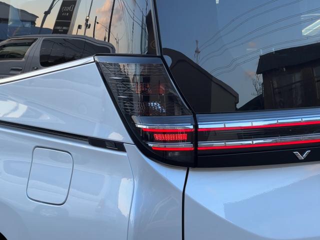 ヴォクシー ハイブリッドＳ－Ｚ　【パノラミックビューモニター！快適利便パッケージＨｉ】１０．５インチディスプレイオーディオ　三眼ＬＥＤヘッドライト　ＨＵＤ　デジタルインナーミラー　スペアタイヤ　ＣＤ／ＤＶＤデッキ　アドバンストパーク（29枚目）