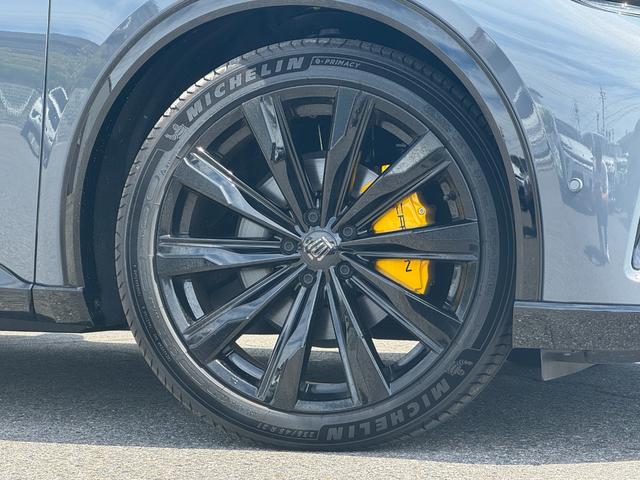 クラウンスポーツ Z 【イエローキャリパー!パノラマルーフ!】 黒内装 寒冷地仕様 パノラミックビューモニター アドバンストパーク ヘッドアップディスプレイ デジタルインナーミラー AC100V ブラインドスポットモニター(16枚目)