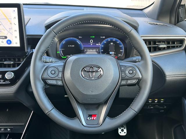 本革巻きのステアリングになっております！使えば、使うほどに馴染んでいきます！オプションにて、ステアリングの交換も可能ですので、お客様のご要望をお聞かせください！お好みの一台に仕上げさせていただきます！