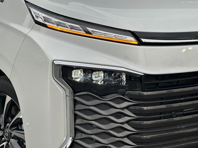 ヴォクシー ハイブリッドＳ－Ｚ　【改モデル！！快適利便パッケージＨｉ！！】１０．５インチディスプレイオーディオ　ＣＤ／ＤＶＤデッキ　三眼ＬＥＤヘッドライト　ユニバーサルステップ　ブラインドスポットモニター　オットマン　シートヒーター（12枚目）