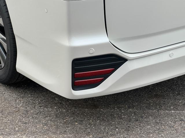 ヴォクシー ハイブリッドＳ－Ｚ　【改モデル！！快適利便パッケージＨｉ！！】１０．５インチディスプレイオーディオ　ＣＤ／ＤＶＤデッキ　三眼ＬＥＤヘッドライト　ユニバーサルステップ　ブラインドスポットモニター　オットマン　シートヒーター（30枚目）