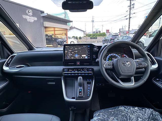 ヴォクシー ハイブリッドＳ－Ｚ　【改モデル！！快適利便パッケージＨｉ！！】１０．５インチディスプレイオーディオ　ＣＤ／ＤＶＤデッキ　三眼ＬＥＤヘッドライト　ユニバーサルステップ　ブラインドスポットモニター　オットマン　シートヒーター（39枚目）