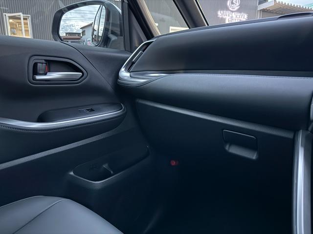 ヴォクシー ハイブリッドＳ－Ｚ　【改モデル！！快適利便パッケージＨｉ！！】１０．５インチディスプレイオーディオ　ＣＤ／ＤＶＤデッキ　三眼ＬＥＤヘッドライト　ユニバーサルステップ　ブラインドスポットモニター　オットマン　シートヒーター（66枚目）