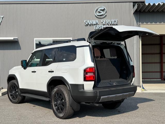 ランドクルーザー２５０ 　【ローン２．９％〜！ＺＸファーストエディション】　特別仕様車！サンルーフ　ルーフレール　ブラウン内装　丸目ＬＥＤヘッドライト　ＪＢＬサウンドシステム　デジタルインナーミラー　パノラミックビューモニター（27枚目）