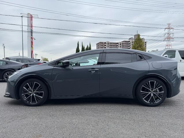 プリウス Ｚ　【ＧＲフロントスポイラー！！パノラマルーフ！！】パノラミックビューモニター　アドバンストパーク　ブラインドスポットモニター！　１２．３インチディスプレイオーディオ！　ＡＣ１００Ｖ電源！　シートヒーター（7枚目）