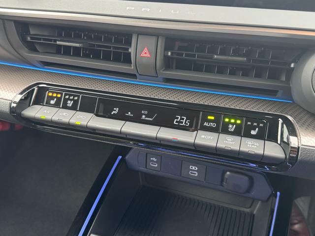 プリウス Ｚ　【ＧＲフロントスポイラー！！パノラマルーフ！！】パノラミックビューモニター　アドバンストパーク　ブラインドスポットモニター！　１２．３インチディスプレイオーディオ！　ＡＣ１００Ｖ電源！　シートヒーター（60枚目）