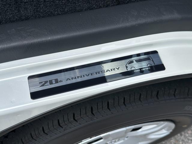 ハイエースバン ロングスーパーGL ダークプライムS 【即納!!特別仕様車!!】 20周年限定スカッフプレート パノラミックビューモニター デジタルインナーミラー 両側パワースライドドア レーンディパーチャーアラート AC100V電源 ハーフレザーシート(40枚目)