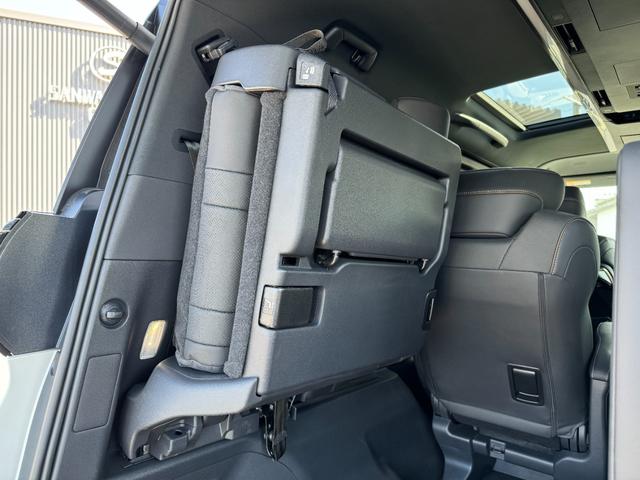 アルファードハイブリッド Ｚ　【左右独立ムーンルーフ！カラーヘッドアップディスプレイ！】アドバンスドパーク１４インチディスプレイオーディオ　１３．２インチフリップダウンモニター　寒冷地仕様　スペアタイヤ　ブラインドスポットモニター（79枚目）