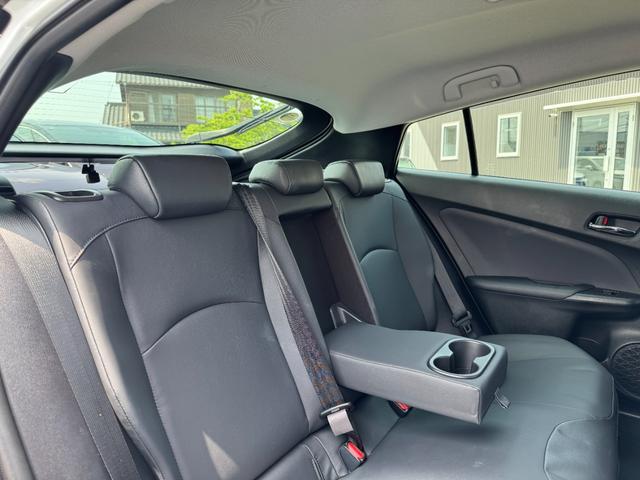 プリウス Ｓツーリングセレクション・ブラックエディション　【特別仕様車！ツートンカラー！！】純正８インチディスプレイオーディオ　両席シートヒーター　ドラレコ前後　クルーズコントロール　ＡＣ１００Ｖコンセント　トヨタセーフティセンス　パノラミックビューモニター（71枚目）