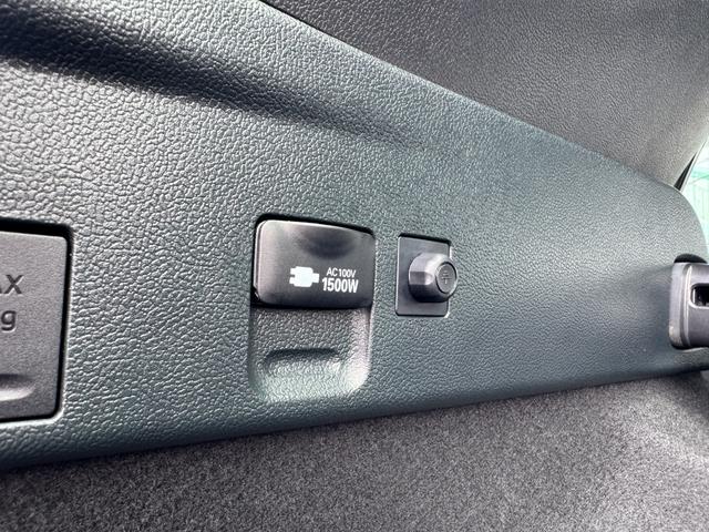 プリウス Ｓツーリングセレクション・ブラックエディション　【特別仕様車！ツートンカラー！！】純正８インチディスプレイオーディオ　両席シートヒーター　ドラレコ前後　クルーズコントロール　ＡＣ１００Ｖコンセント　トヨタセーフティセンス　パノラミックビューモニター（77枚目）