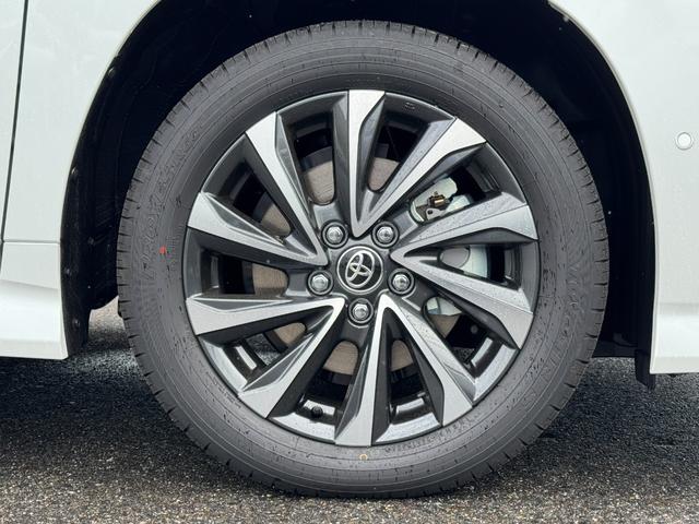 ヴォクシー ハイブリッドＳ－Ｚ　【１３．２インチフリップダウンモニター！！寒冷地仕様！！】ユニバーサルステップ　ブラインドスポットモニター　パノラミックビューモニター　アドバンスドパーク　三眼ＬＥＤヘッドライト　スペアタイヤ　ＨＵＤ（35枚目）