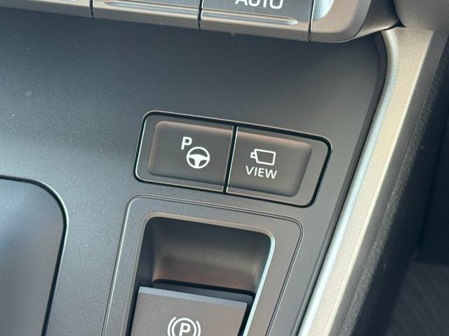 ヴォクシー ハイブリッドＳ－Ｚ　【１３．２インチフリップダウンモニター！！寒冷地仕様！！】ユニバーサルステップ　ブラインドスポットモニター　パノラミックビューモニター　アドバンスドパーク　三眼ＬＥＤヘッドライト　スペアタイヤ　ＨＵＤ（51枚目）