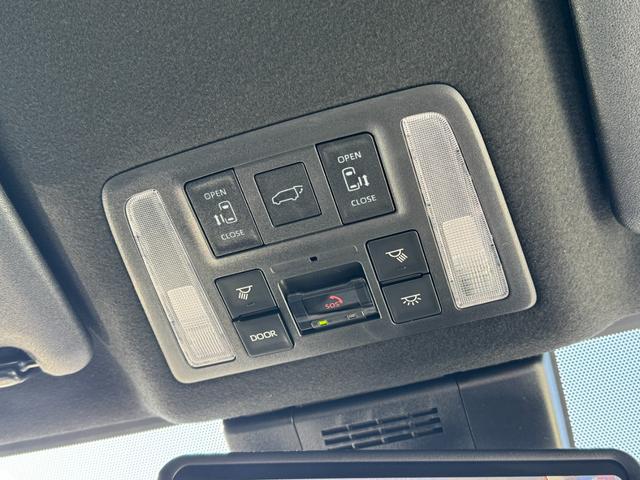 ヴォクシー ハイブリッドＳ－Ｚ　【１３．２インチフリップダウンモニター！！寒冷地仕様！！】ユニバーサルステップ　ブラインドスポットモニター　パノラミックビューモニター　アドバンスドパーク　三眼ＬＥＤヘッドライト　スペアタイヤ　ＨＵＤ（72枚目）